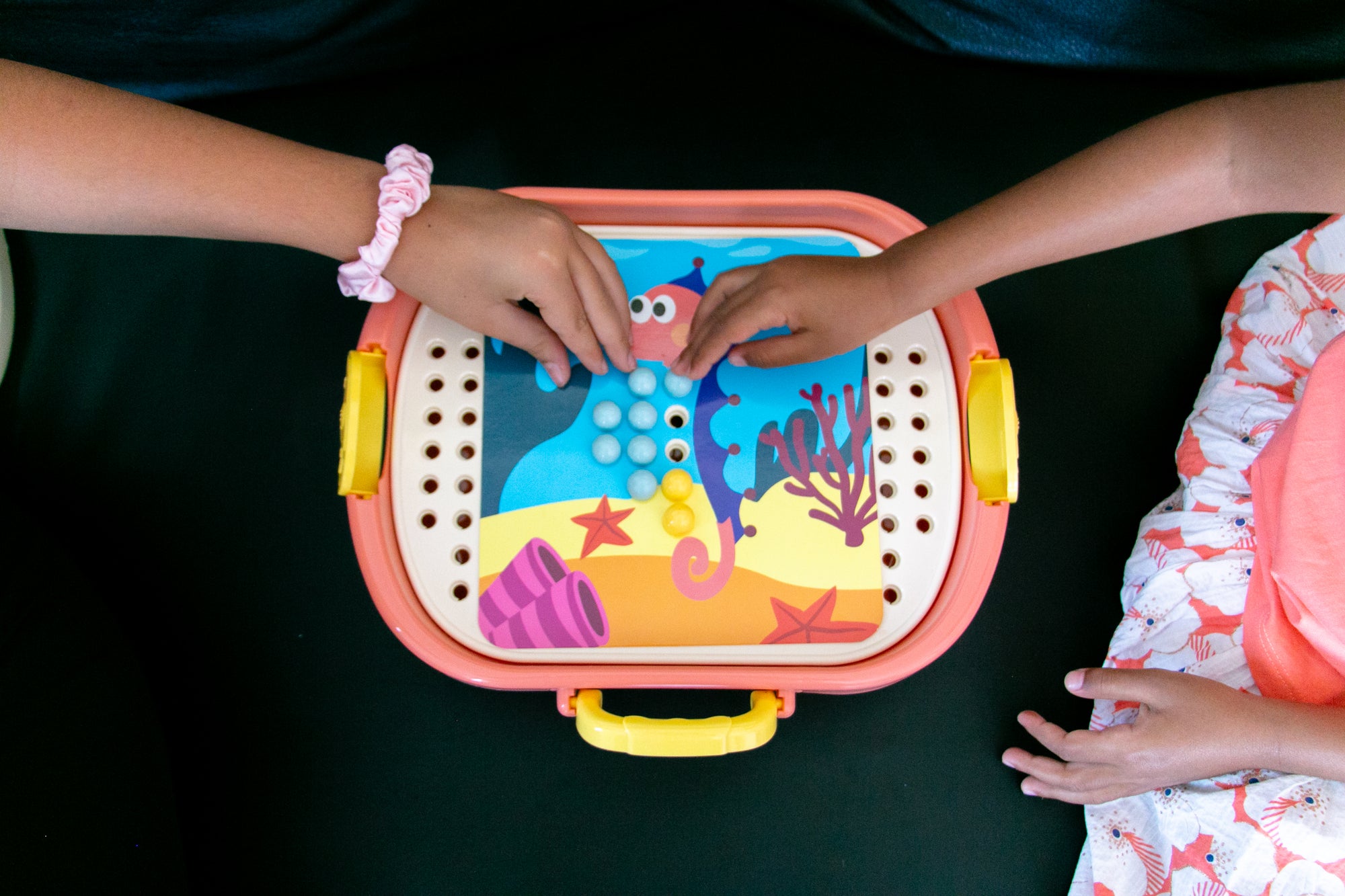 Interactive Arabic Montessori Book for Preschoolers -كتاب تعليمي تفاعلي للأطفال – مناسب من عمر ٣ سنوات